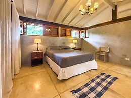 Retiro com lareira em frente à reserva ambiental