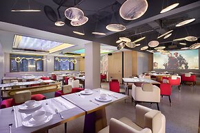 From.K Hotel Changsha Wuyi Square IFS