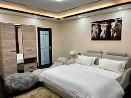 Colony Club Resort & Casino (The old Palm Spring Resort)