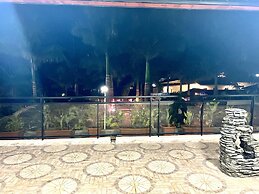 Colony Club Resort & Casino (The old Palm Spring Resort)