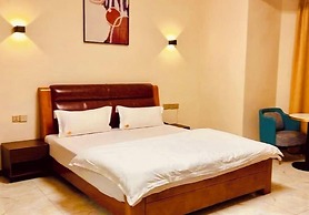 Colony Club Resort & Casino (The old Palm Spring Resort)