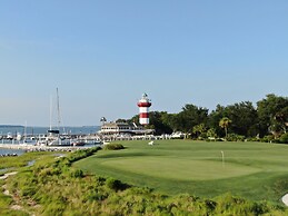 6101 Treetops