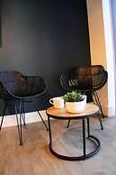 3 Double Bed Luxurious House Near Heathrow Airport