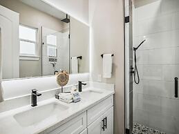 Sandy Cheeks Surfside