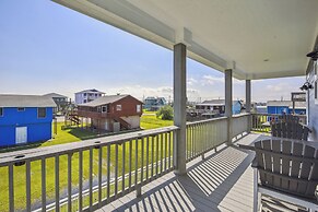 Sandy Cheeks Surfside