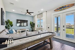 Sandy Cheeks Surfside