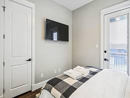 Sandy Cheeks Surfside