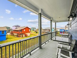 Sandy Cheeks Surfside