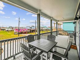 Sandy Cheeks Surfside