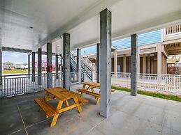 Sandy Cheeks Surfside