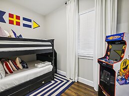 Sandy Cheeks Surfside