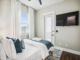 Sandy Cheeks Surfside