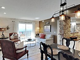 The Bear Hug - Deer Ridge Mountain Resort E107