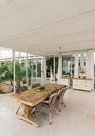 Villa Olympia in the Palm Trees