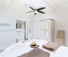 Villa Olympia in the Palm Trees