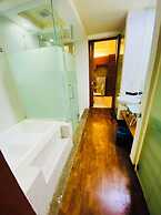 Peninsula Residents All Suite