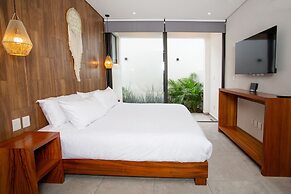 XKAA Ocean View Condos By Smart Rentals