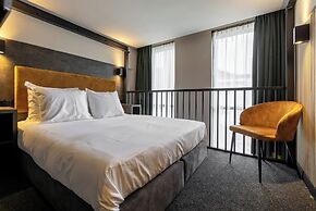 Monument Hotel