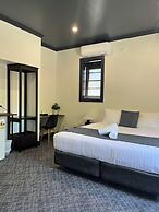 Romano's Hotel