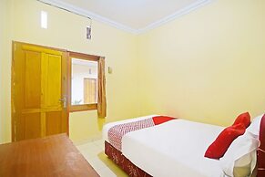 OYO 90463 A2b Guesthouse