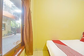 OYO 90463 A2b Guesthouse