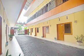 OYO 90463 A2b Guesthouse