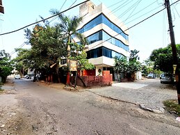 The Sky Imperial Hotel Yahvi