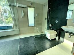 The Sky Imperial Hotel Yahvi