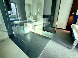 The Sky Imperial Hotel Yahvi