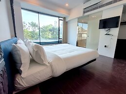 The Sky Imperial Hotel Yahvi