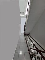 OYO 92384 Homestay Vip