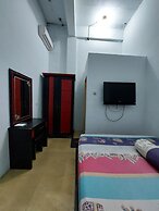 OYO 92384 Homestay Vip