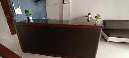 OYO 92243 Fanilly Guest House MarabahanNearJembatan Rumpiang