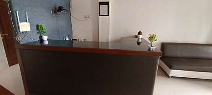 OYO 92243 Fanilly Guest House MarabahanNearJembatan Rumpiang