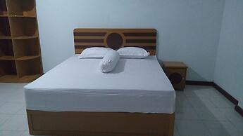 OYO 92243 Fanilly Guest House MarabahanNearJembatan Rumpiang