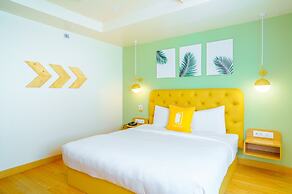 Bloom Hotel - Cyber Towers