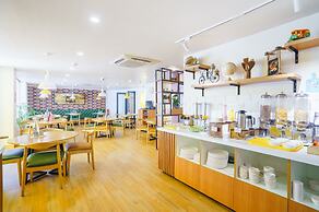 Bloom Hotel - Cyber Towers