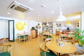 Bloom Hotel - Cyber Towers