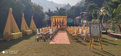 Qcent Woods Spa & Resort
