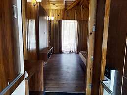 Qcent Woods Spa & Resort