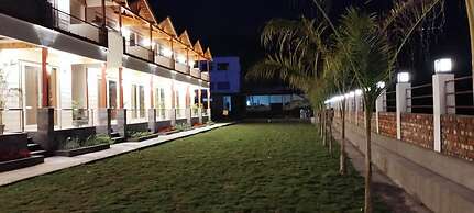 Qcent Woods Spa & Resort