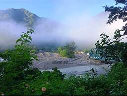 Qcent Woods Spa & Resort