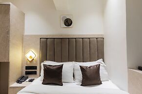 Hotel Larmont Luxury