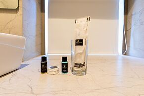 Hotel Larmont Luxury