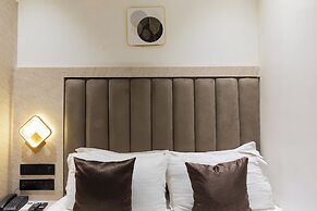 Hotel Larmont Luxury