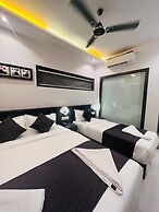 Hotel Larmont Luxury