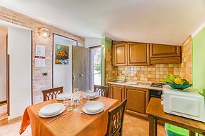 Vineyard Dependance With Shared Pool