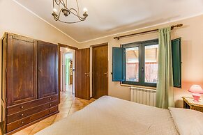 Vineyard Dependance With Shared Pool