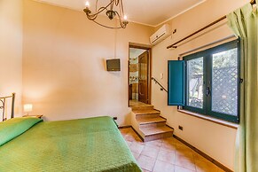 Vineyard Dependance With Shared Pool