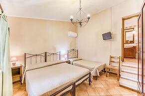 Vineyard Dependance With Shared Pool